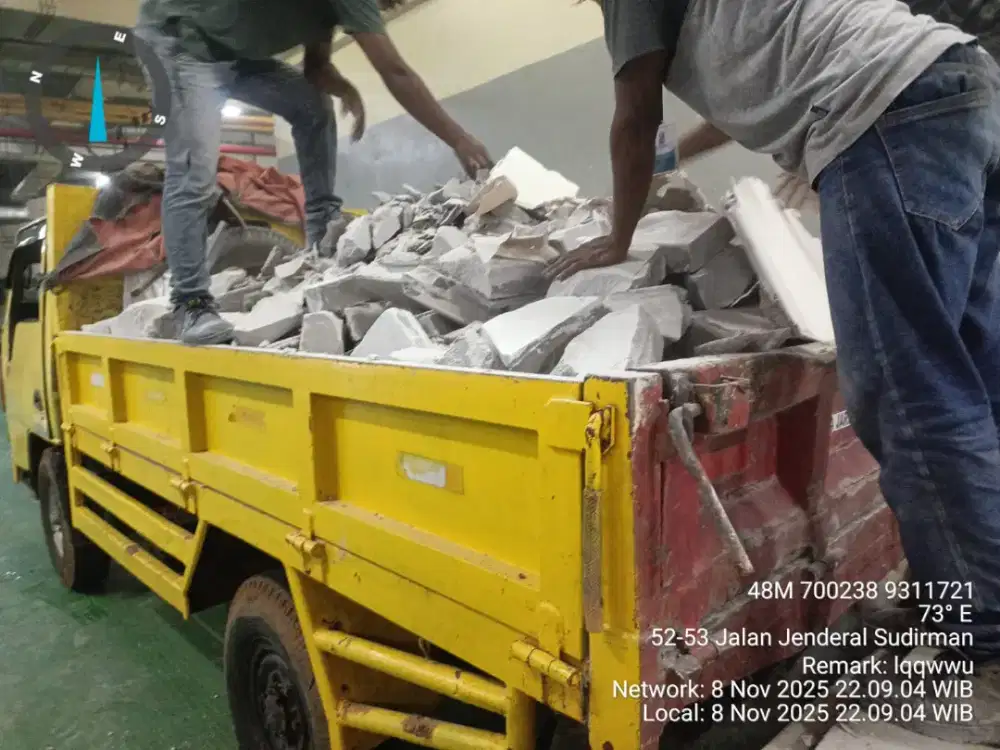 Jasa buang puing dan sampah