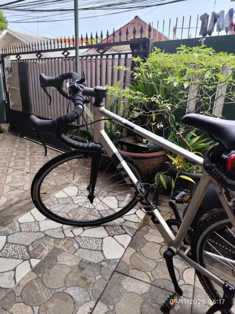 dijual sepeda B-twin 100
