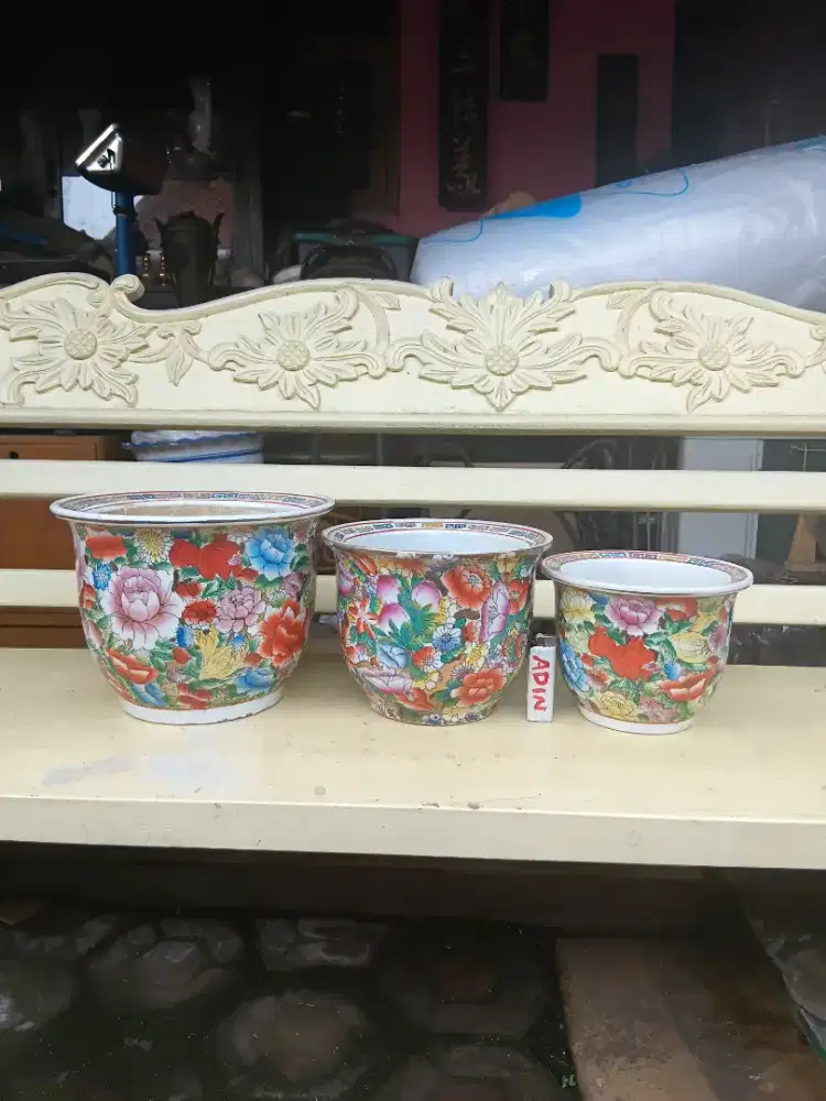 Set vas porselen imari  antik