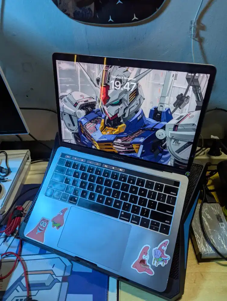 Macbook pro 2019 ssd 512 ram 16gb core i7 murah siap pake