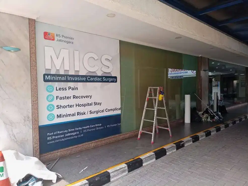 Sticker tembok Wallsticker Background Printing & cuting di Soloraya