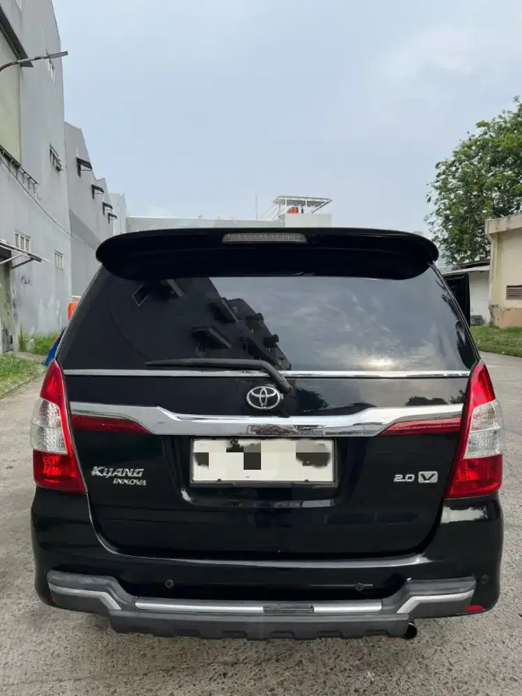 Toyota innova V A/T bensin 2014, hitam, kondisi bagus