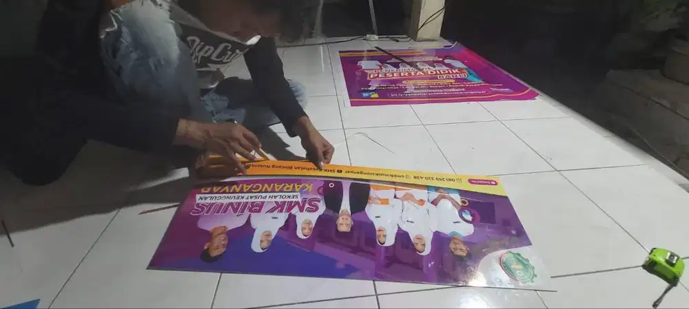 Branding Sticker Mobil stiker vinyl truk box & sepeda box frezer