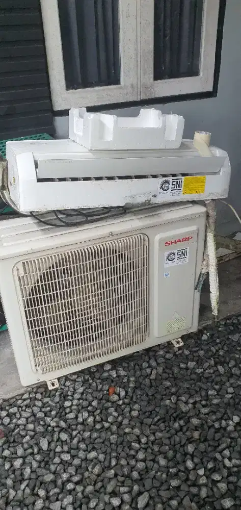 AC Sharp 1 PK berfungsi baik semuanya