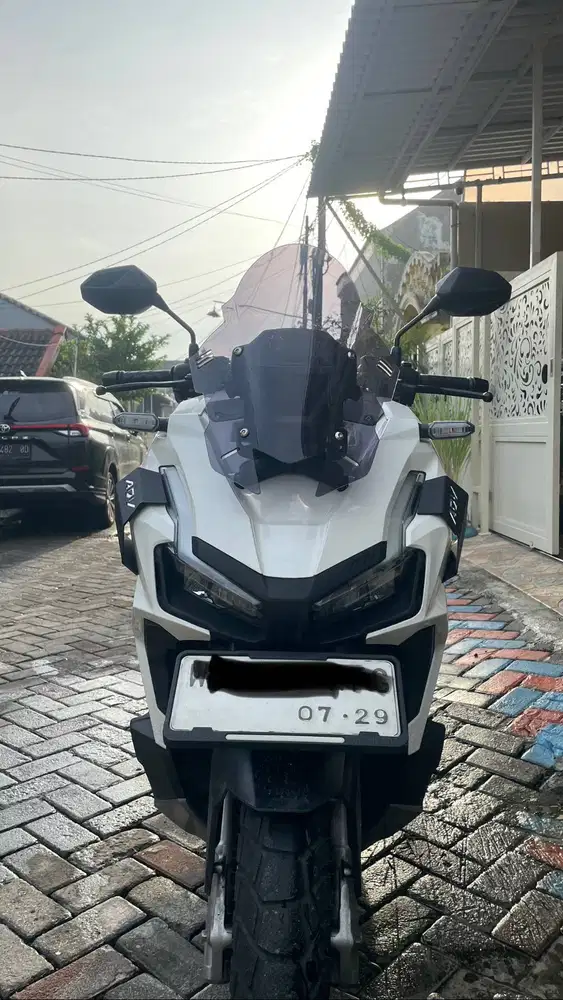 Dijual Honda ADV CBS 160 Th.2024 Putih