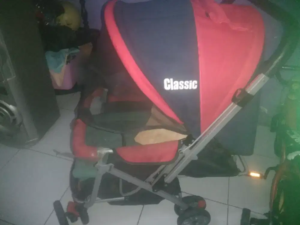 Stroller bayi bekas