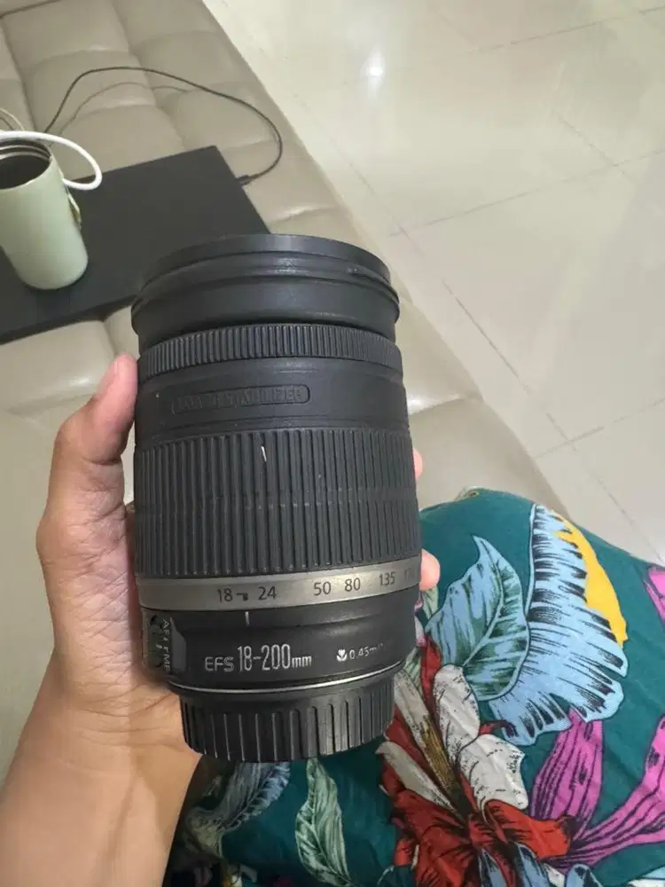 canon EFS 18-200mm