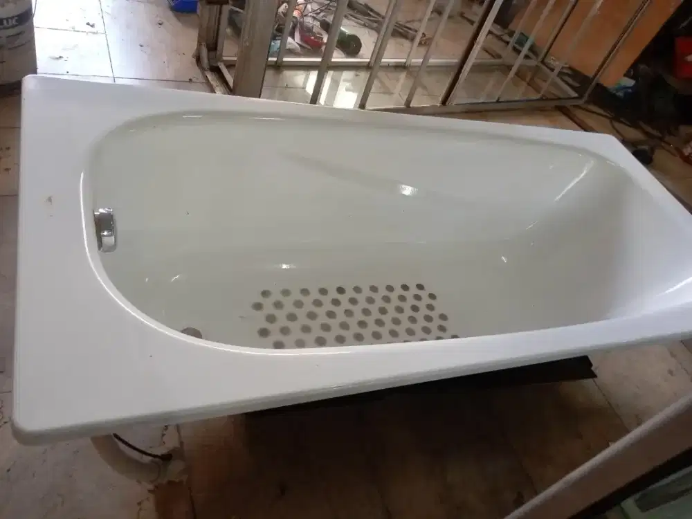 Bathtub kondisi bagus