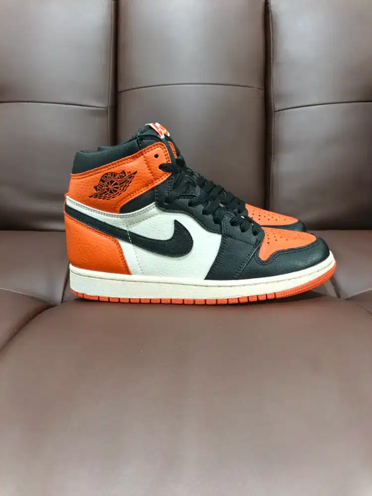 40- Sepatu second AJ 1 AJ 1 RETRO MID SHATTERED BACKBOARD
