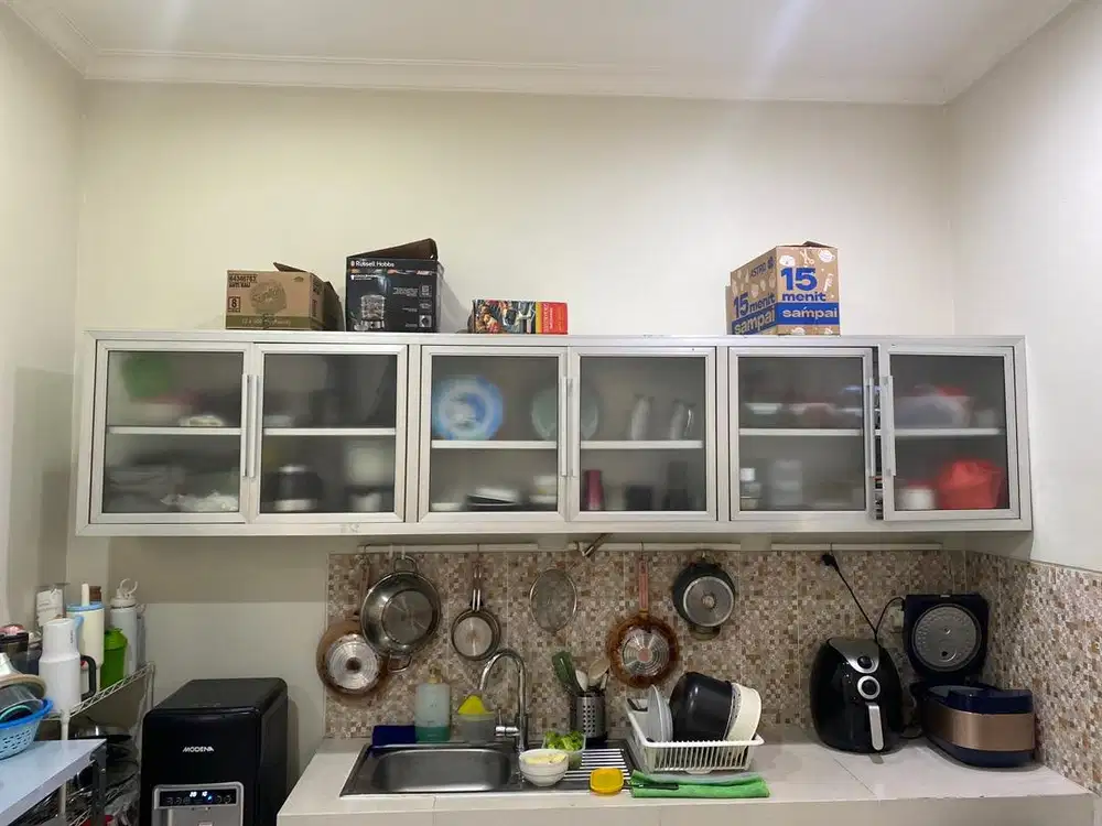 Lemari Dapur Aluminium