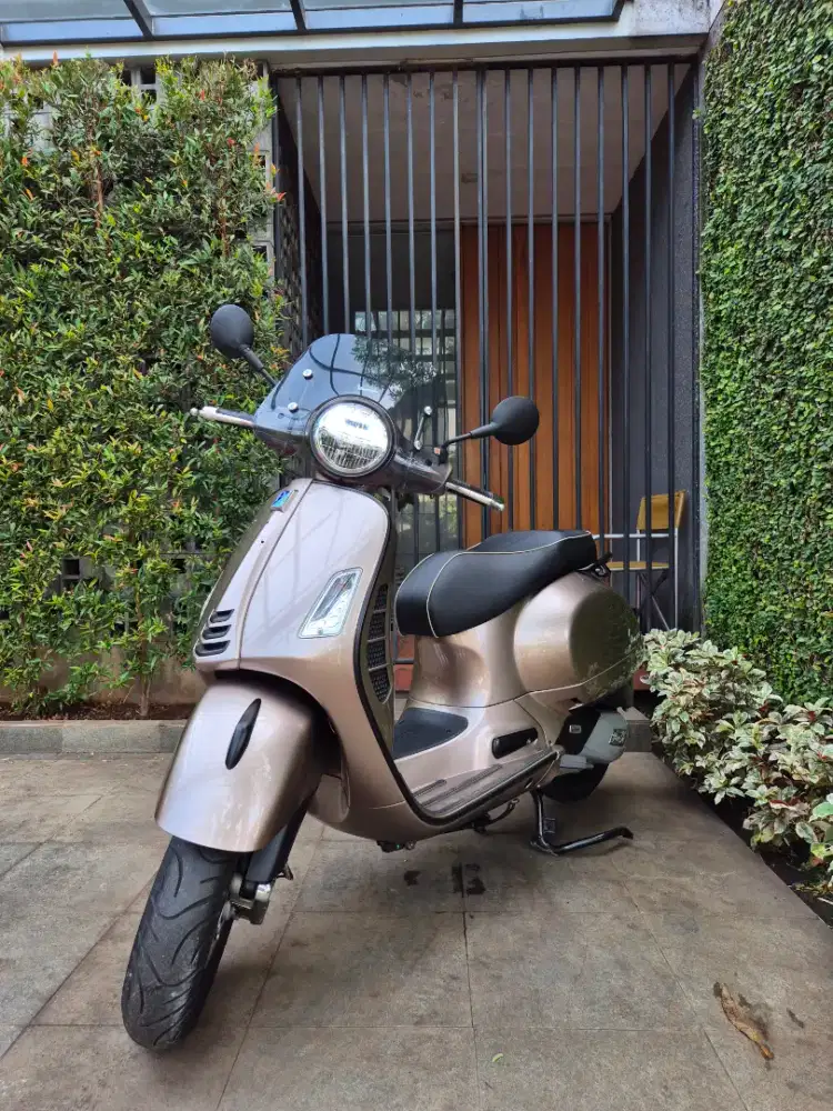 Jual vespa gts 155 cc 2022 limited edition  km 700