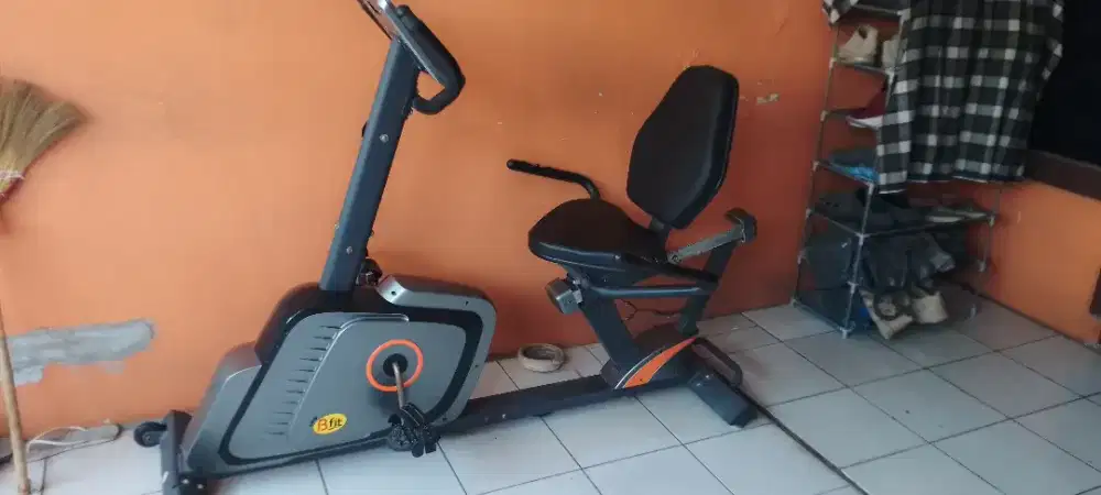 Alat olahraga Sepeda indoor