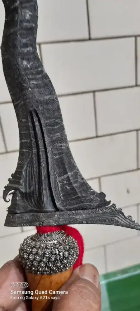 Keris panimbal luk 9