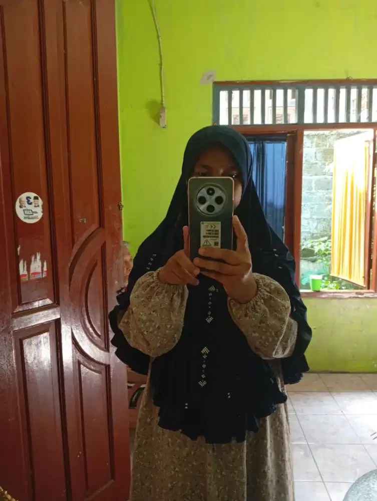 Kaca bekas tapi bagus uk +-2m×80 cm