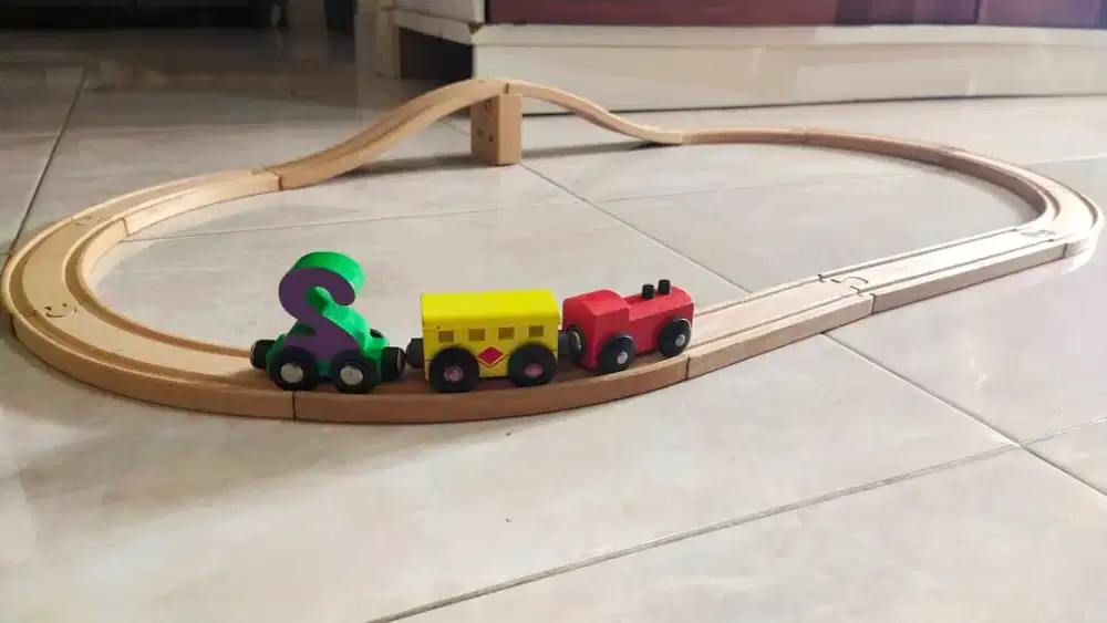 Perlengkpaan set kereta apai LLLABO IKEA