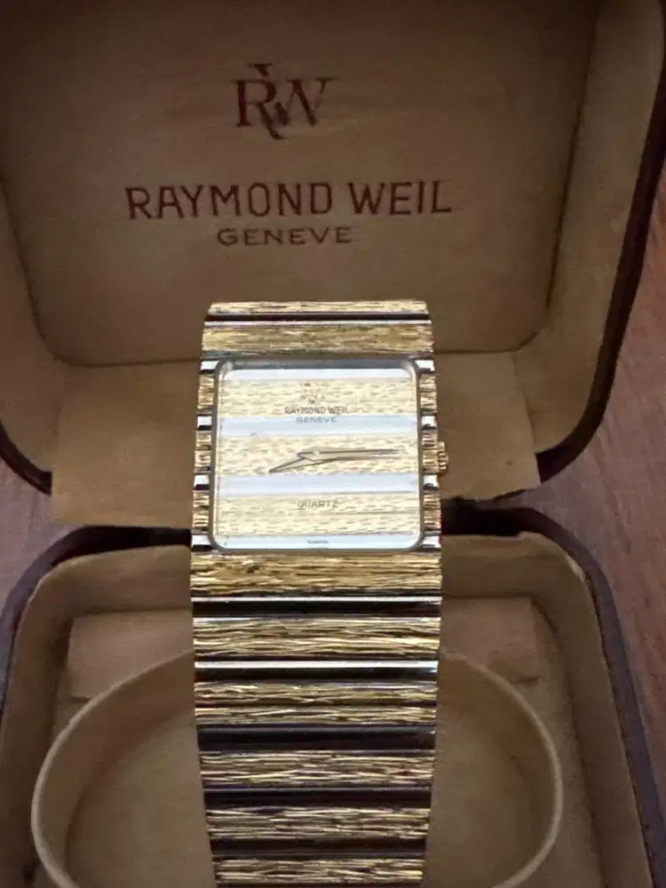 jam tangan raymond well