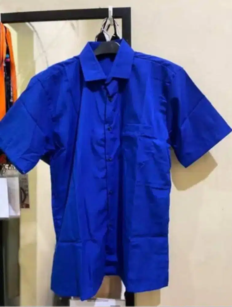 BARU Kemeja Kerja Lengan Pendek warna Biru size L