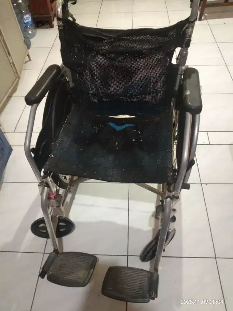 Jual kursi roda second