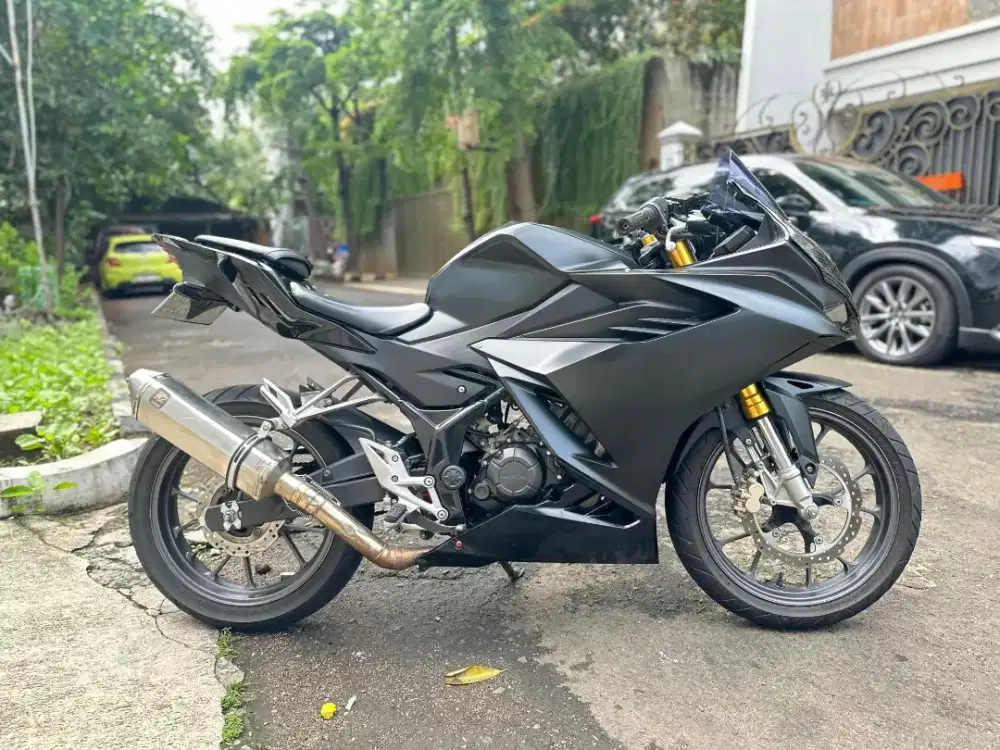 Honda CBR 150 R upside down K45R 2022