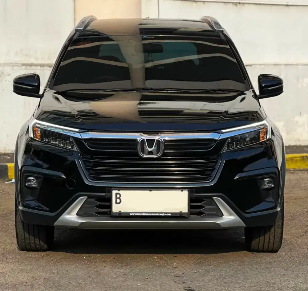 Dp minim br-v presitge matic 2023 honda brv cvt hitam non sensing TT