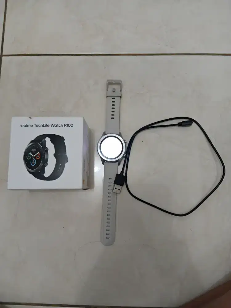 Smartwatch realme R100