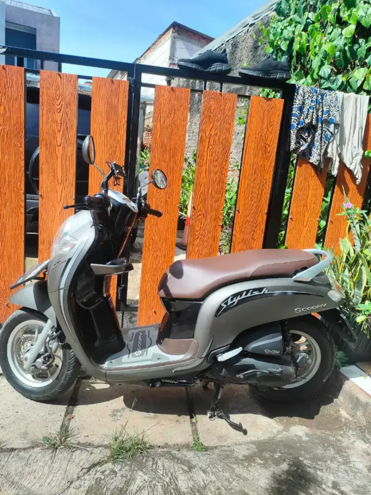 Jual Murah Motor Honda Scoopy Stylish 2020 Hitam Cokelat