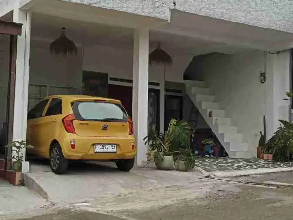 Jual rumah bagus.rumah rasa villa.ada kolam renang.