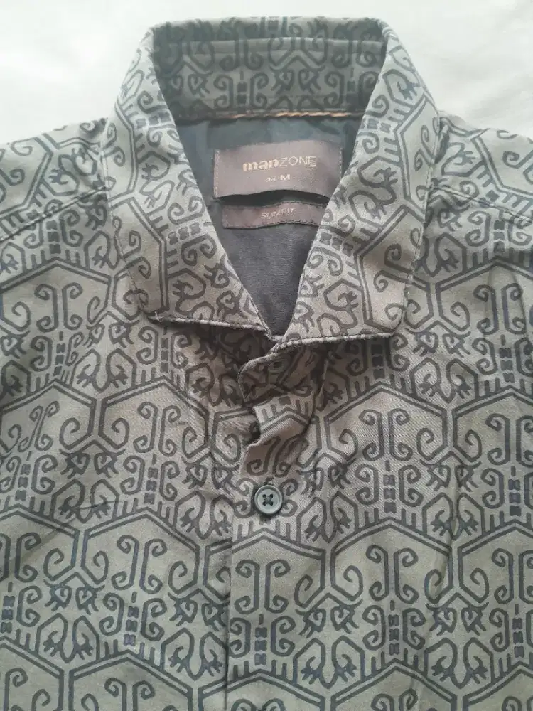 Batik pria motif modern manzone