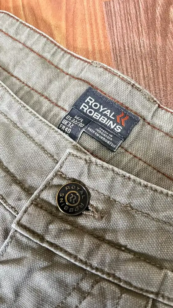 Celana pria Royal Robbins