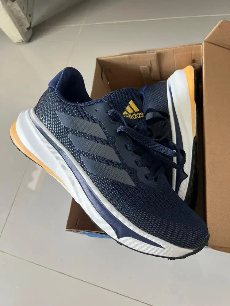 Sepatu adidas new baru