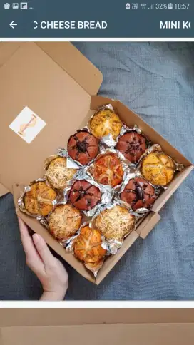 Mini Korean Garlic Cheese Bread