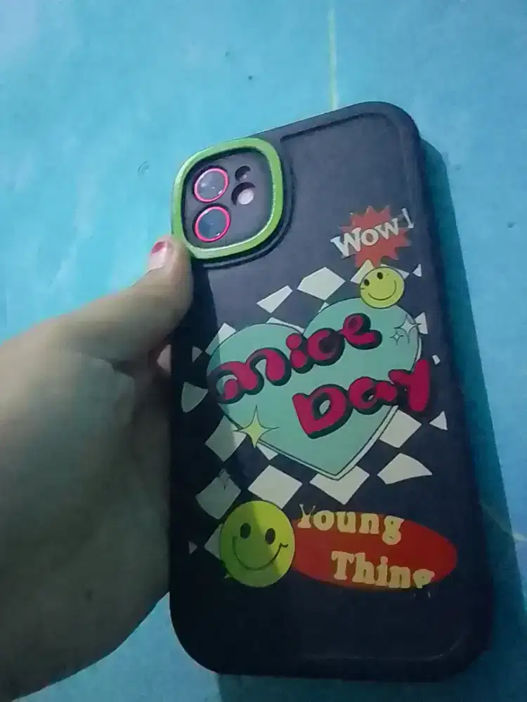 iPhone 11 + free casing 2