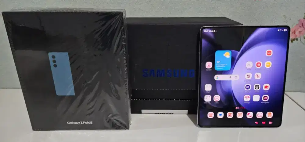 Di jual samsung Galaxy Z fold 5 ( 12/512 ) ( nego)