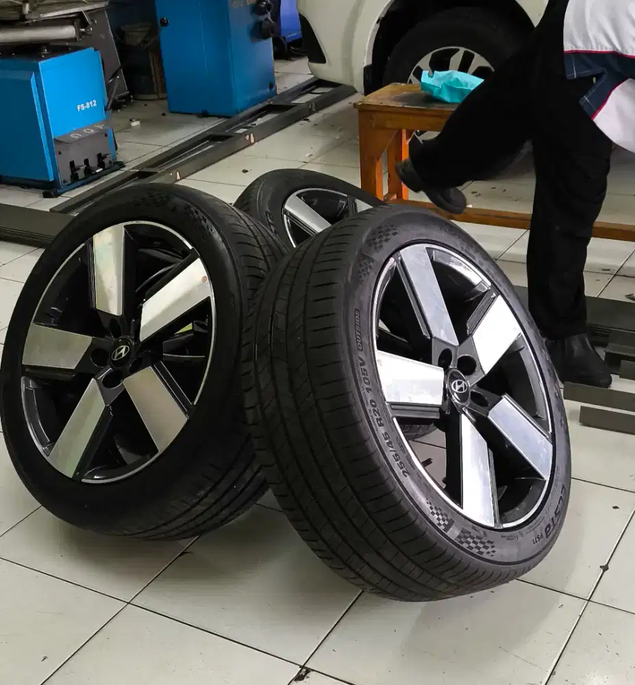 Velg Hyundai santa fe prime hybrid ring 20