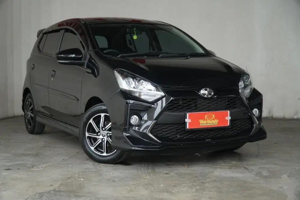 Toyota Agya 1.2 GR Sport Manual MT tahun 2021 hitam DP minim 5 juta
