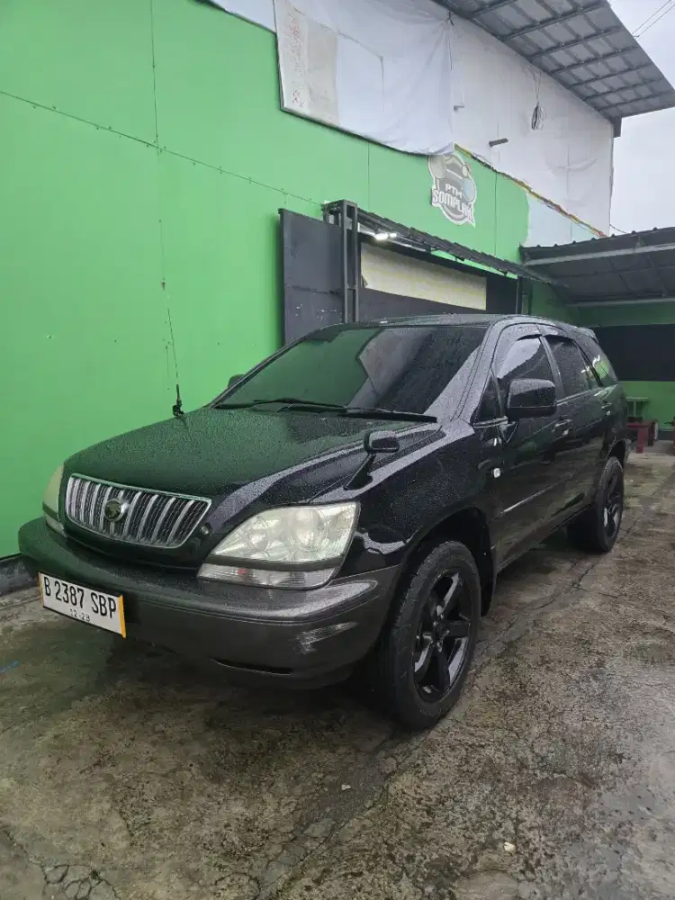 Toyota Harrier Gen 1 tahun 2002