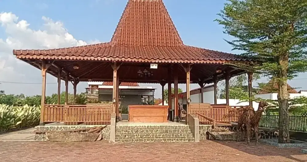 Dibutuhkan kasir dan waiters