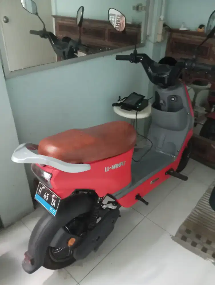Di jual sepeda listrik uwinfly D8S