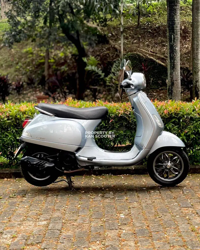 JUAL MURAH VESPA LX 125 iGET FACELIFT 2023 MULUS