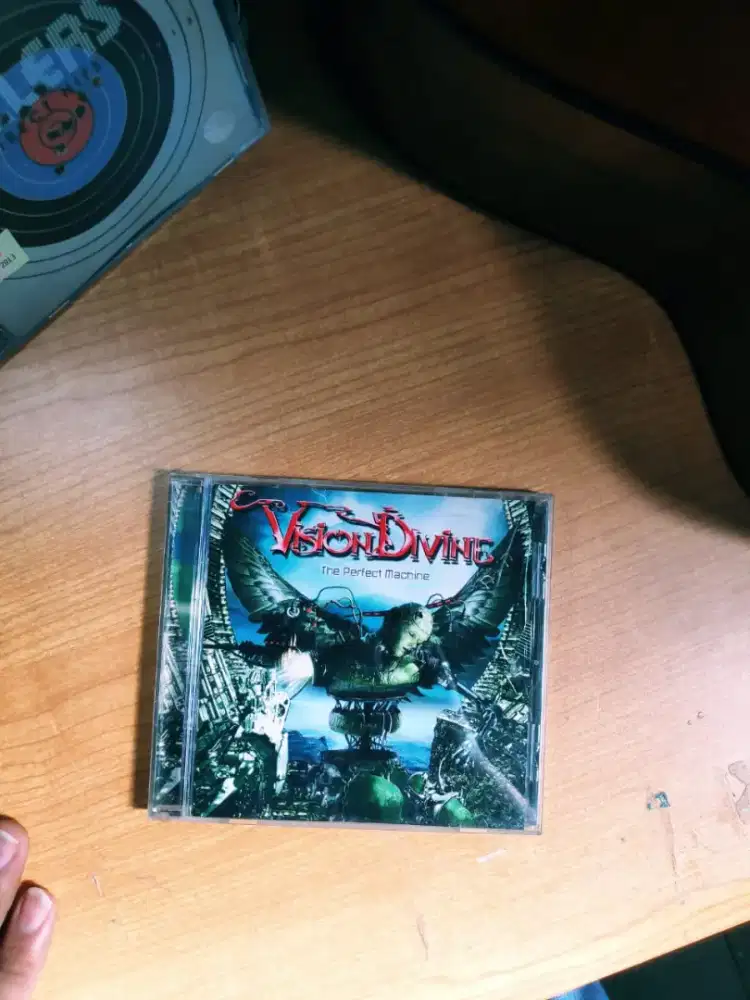 Audio CD Kaset Vision Divine - The Perfect Machine