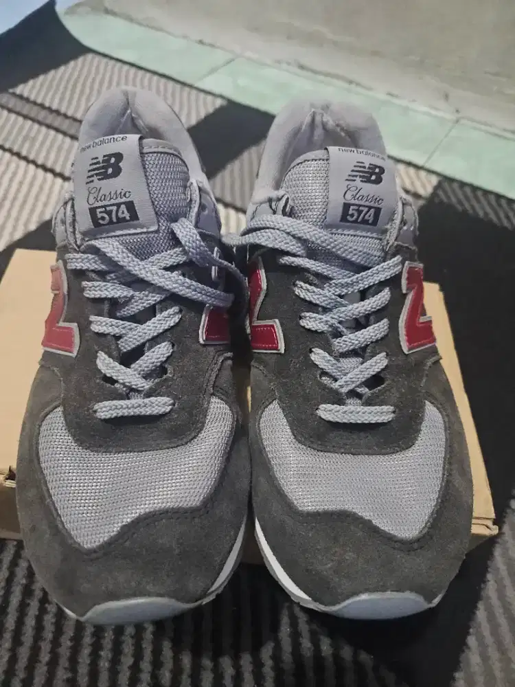 Sepatu newbalance 574 size 43