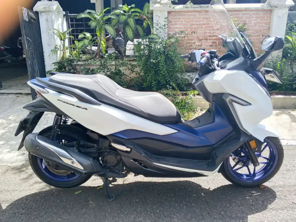 Honda Forza 250 CC Tahun 2019 Putih Biru