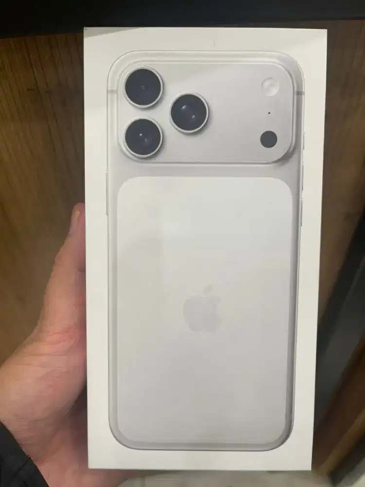 iPhone 17 Pro max 256 silver iBox NEw