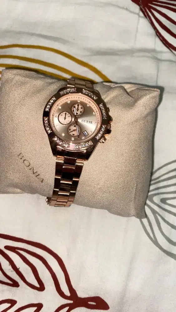 Jam Tangan Guess