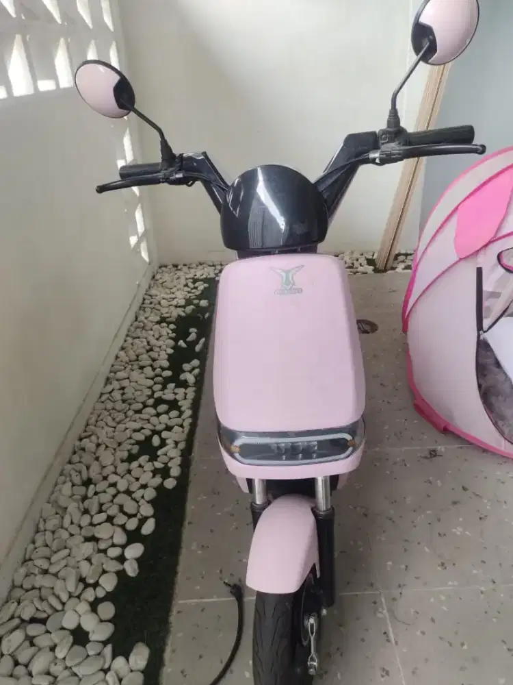 DIJUAL SEPEDA LISTRIK U-WINFLY PINK