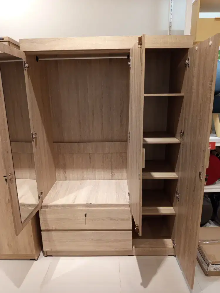 Lemari pakaian murah