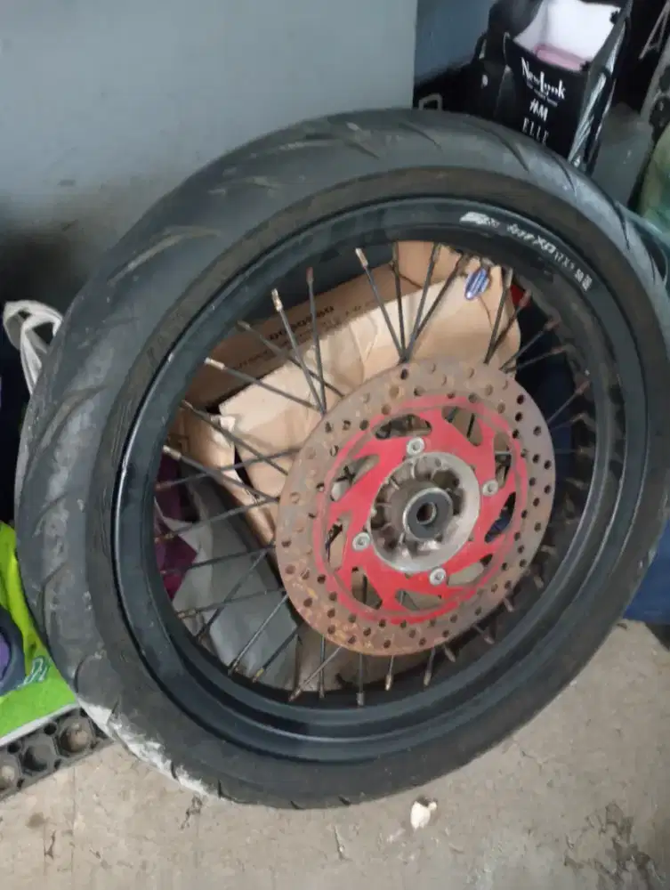 Ban dan velg motor klx