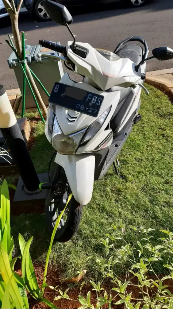 Honda Beat 2013 putih