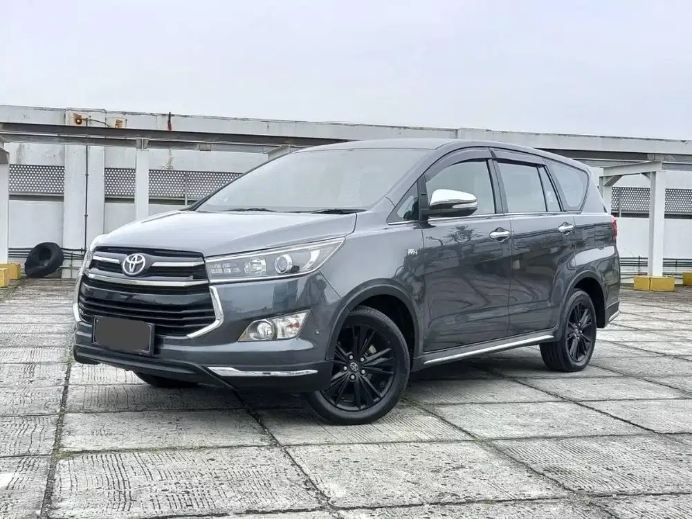 Kijang Innova 2.0 Venturer AT 2017