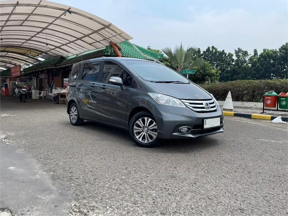 Honda Freed PSD A/T 2015